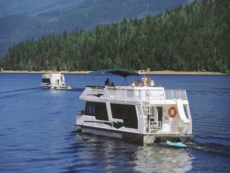 Boating Sicamous & Salmon Arm