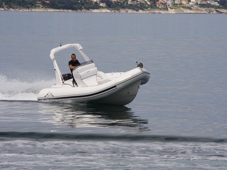 Motorboat Ugljan