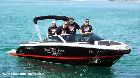 Four Winns H 210 "Black Pearl"